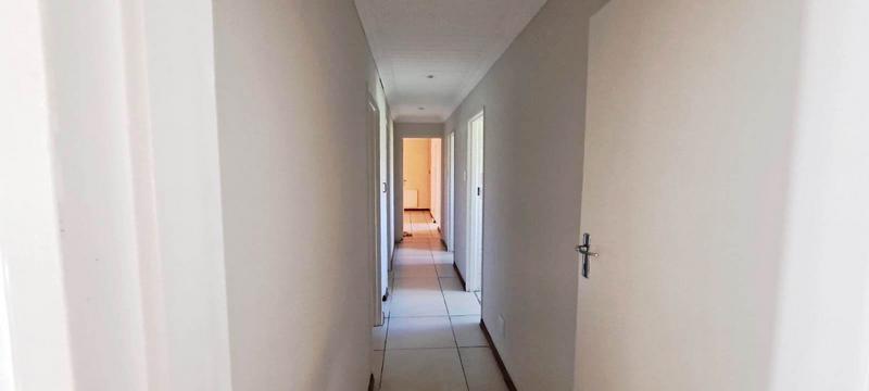 To Let 3 Bedroom Property for Rent in Heather Park Western Cape